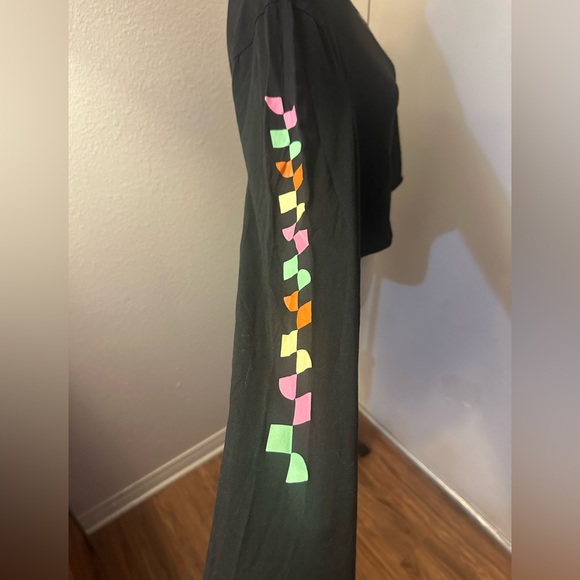 Vans Black and Pink Cropped long sleeve t-shirt - Picture 5 of 9